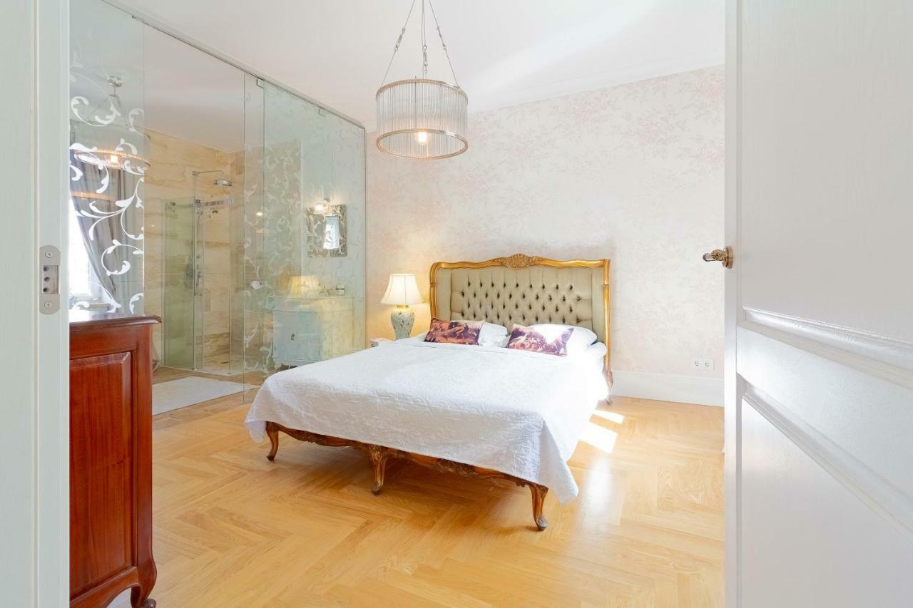 Royal Jono St. Apartment Klaipėda Buitenkant foto