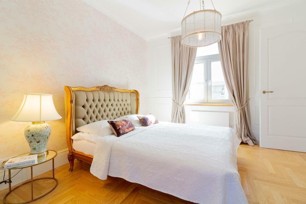 Royal Jono St. Apartment Klaipėda Buitenkant foto