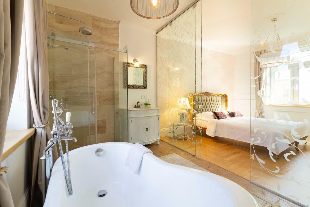Royal Jono St. Apartment Klaipėda Buitenkant foto