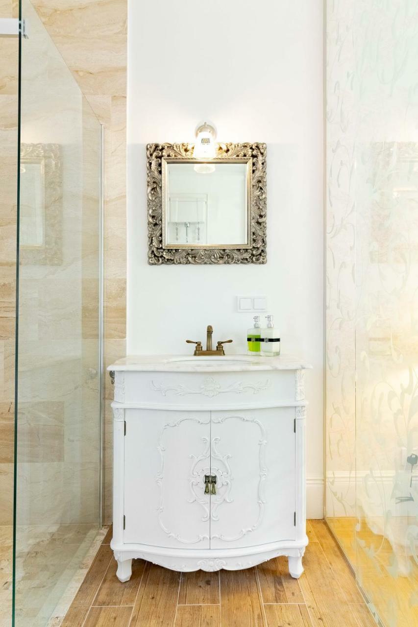 Royal Jono St. Apartment Klaipėda Buitenkant foto